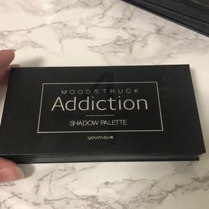 Younique palette #4 *NO BOX*